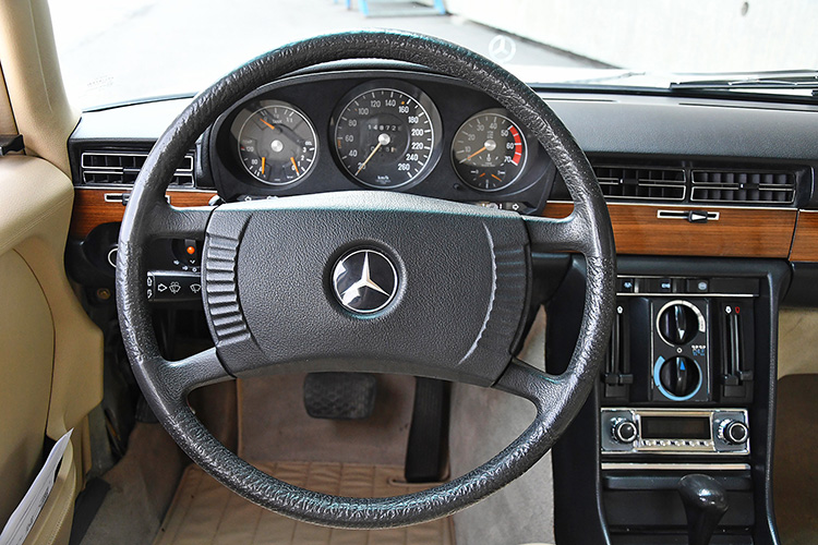 Mercedes 450 SEL 6,9_15